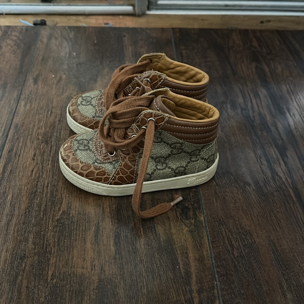 Authentic Gucci Kids Leather High Top Web Toddler Sneakers. - Picture 2 of 6